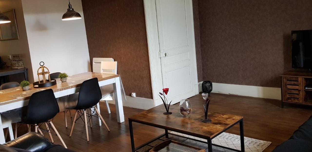 Gite 2 Du Chateau De Feschaux Villeneuve-sous-Pymont 外观 照片