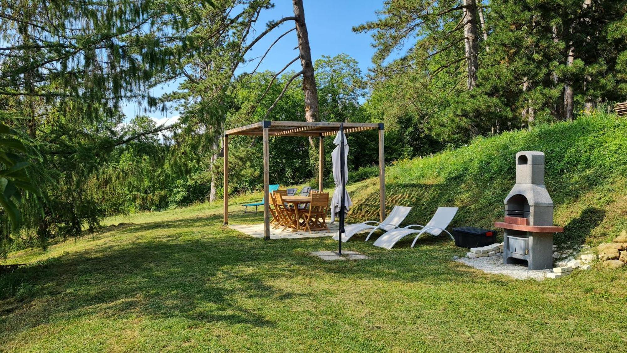 Gite 2 Du Chateau De Feschaux Villeneuve-sous-Pymont 外观 照片