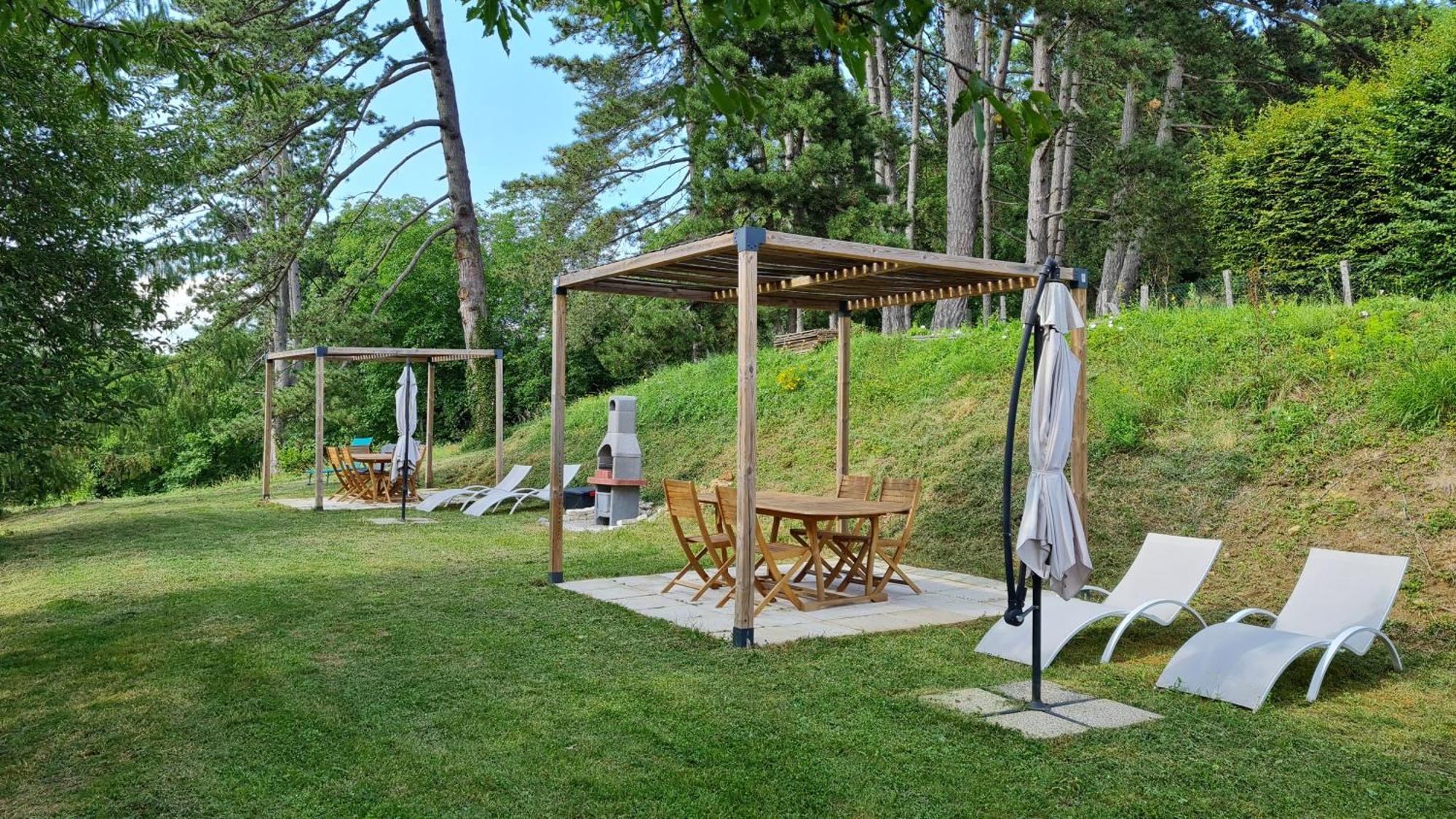 Gite 2 Du Chateau De Feschaux Villeneuve-sous-Pymont 外观 照片